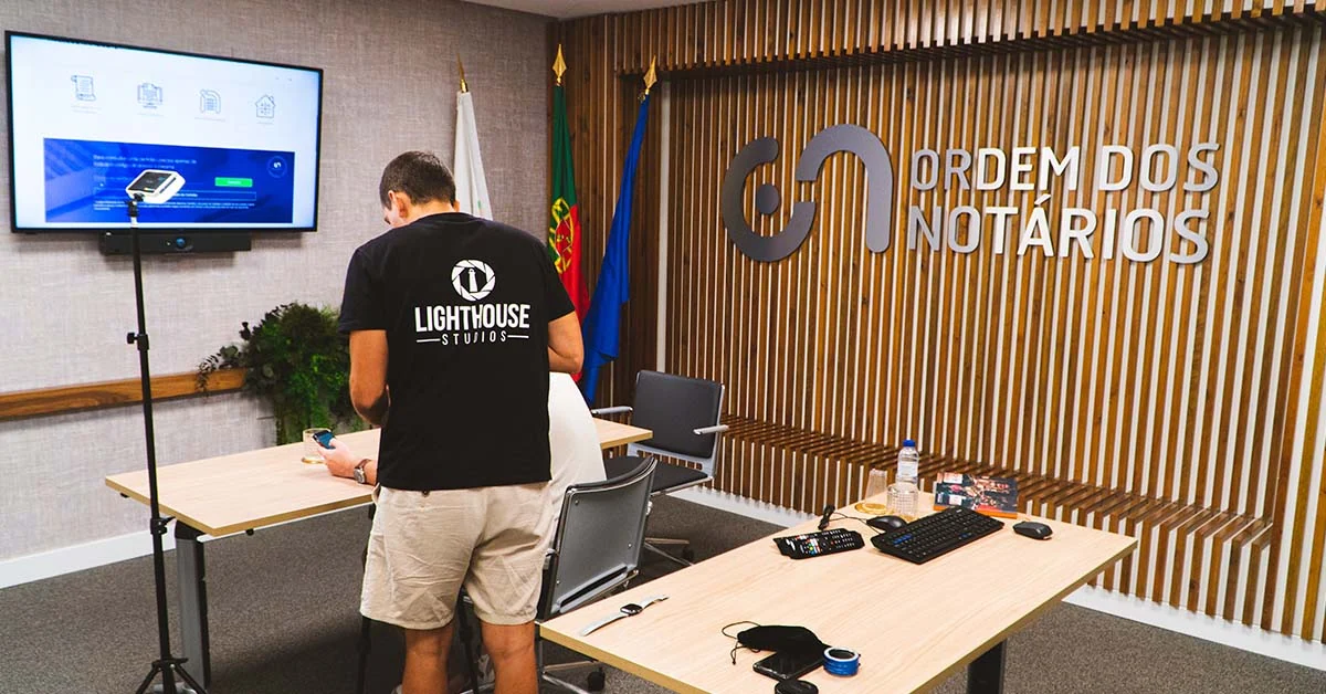 Behind The Scenes de um Vídeo Institucional para a Ordem dos Notários Portugueses com narração de Eduardo Rêgo e com imagens de sítios históricos como o Castelo de Guimarães e locais emblemáticos da cidade de Lisboa