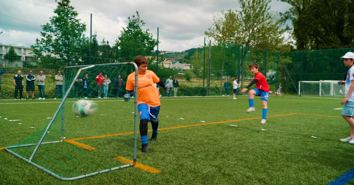Stills do vídeo de evento Torneio 25 de abril do Este F.C.