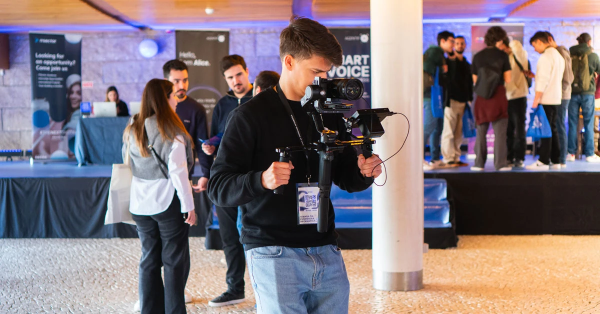 videógrafo durante um evento em braga - sobre nós