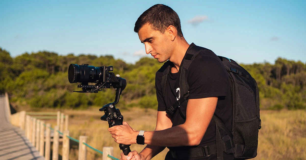 Behind The Scenes de um vídeo institucional para concurso sobre a Região do Minho organizado pela Comunidade Intermunicipal do Cávado. O vídeo contou com a participação do Grupo Folclórico Dr. Gonçalo Sampaio. Neste vídeo institucional é possível ver imagens de monumentos icónicos de Viana do Castelo tais como o “Santuário de Santa Luzia”, a escultura “Vira Maria, Vira Manel” e o navio-hospital “Gil Eannes” e, ainda, monumentos de Braga como o “Santuário do Bom Jesus do Monte”, “Santuário do Sameiro” e ainda a “Sé de Braga”