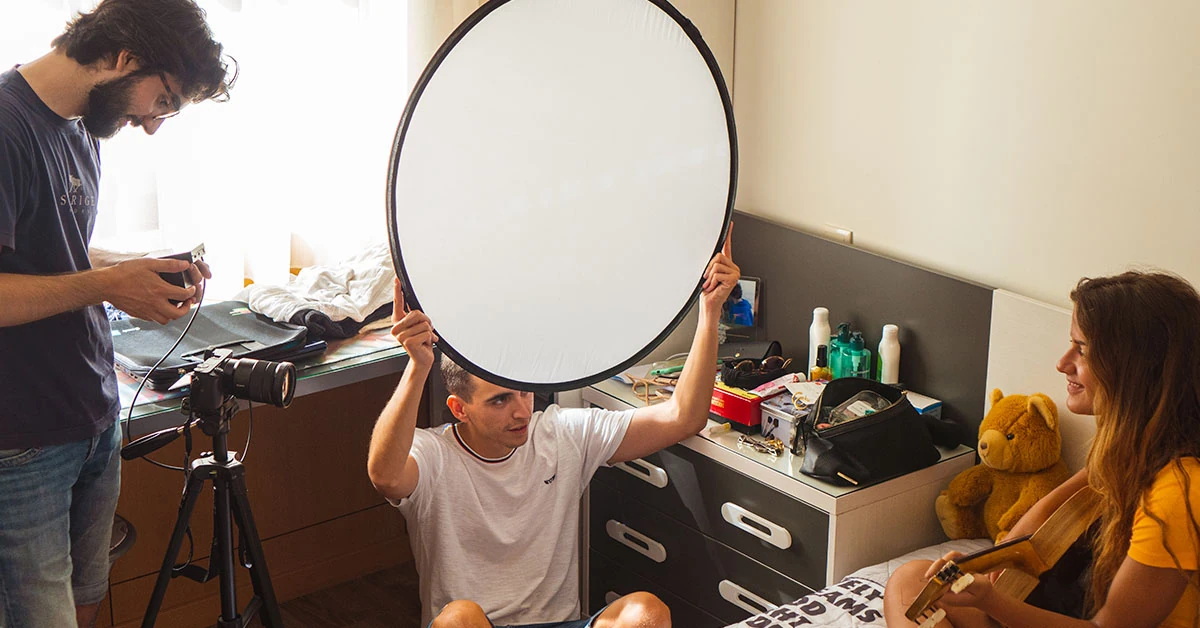 Behind the Scenes de um Vídeo institucional do Projeto bYou da Universidade do Minho. O vídeo foi divulgado na RTP1, RTP2, Antena 1. Para além disso, contou com a produção musical da I Scream Studios, a narração do Pedro Flynn e um coro de alunos da Escola Secundária Carlos Amarante