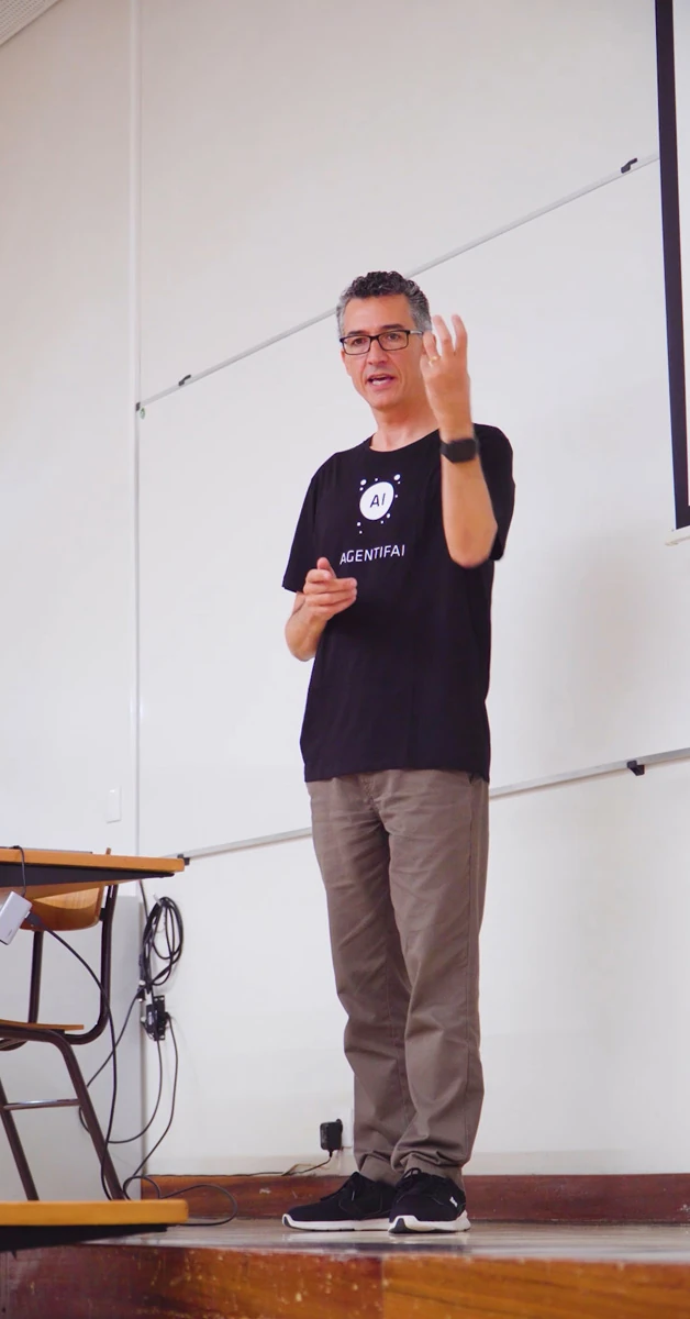 Stills do vídeo de evento das Jornadas de Informática 2023