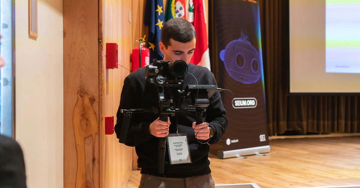 Behind the Scenes do Vídeo do Evento da Semana de Engenharia Informática 2024 na Universidade do Minho organizada pelo CESIUM e contou com a presença de empresas como Accenture, Continental, MC Sonae, Ernst & Young, Retail Consult