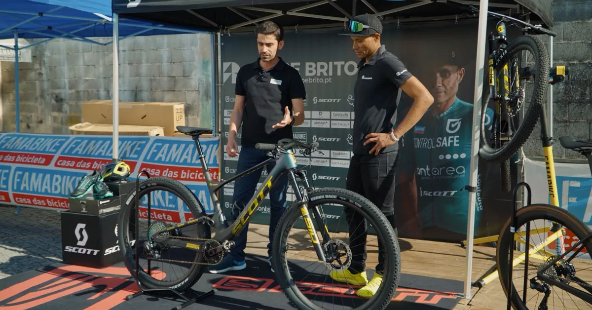 Vídeo de Evento da apresentação da bicicleta SCOTT Spark RC com Filipe Brito em Vila Nova de Famalicão na loja da FamaBike