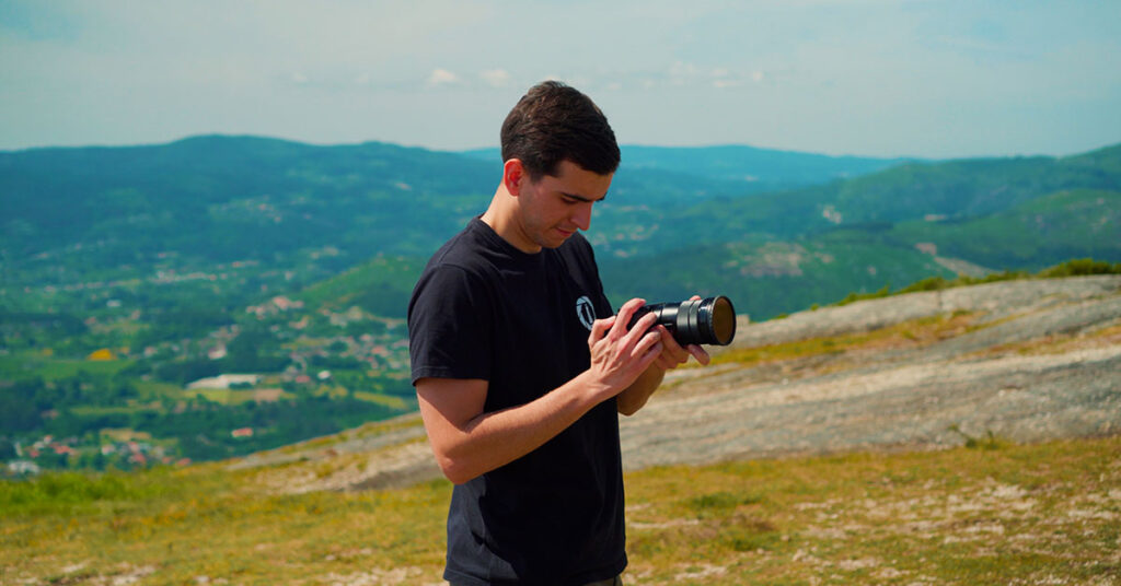 Still do Vídeo Institucional para o ISAVE - Instituto Superior de Saúde que fica localizado em Amares, Vila Verde. Este vídeo contou com a participação do clube de parapente AbouaAboua Clube e da locutora Sílvia Braga