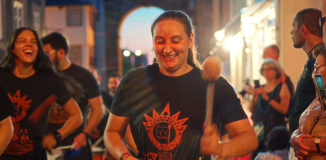 Stills do vídeo de evento Do Bira ao Samba 2024 para os Bomboémia