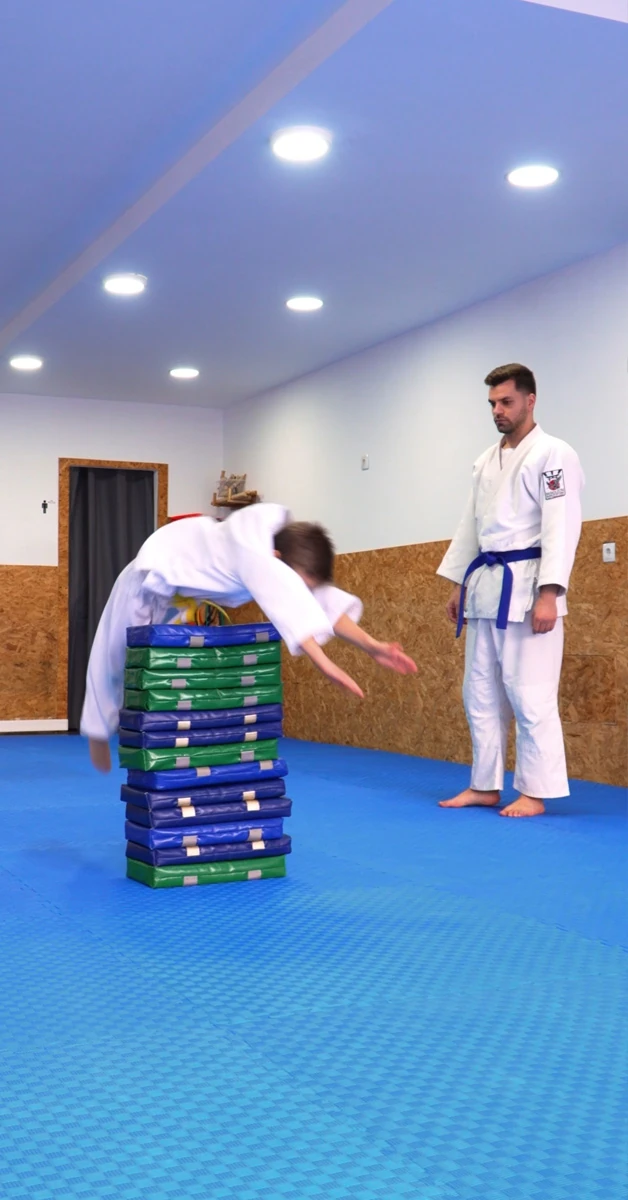 Produção de conteúdos para o Instrutor de Krav Maga, Bruno Ribeiro. O instrutor tem o seu espaço a Forja - Dojo de Krav Maga, em Braga.
