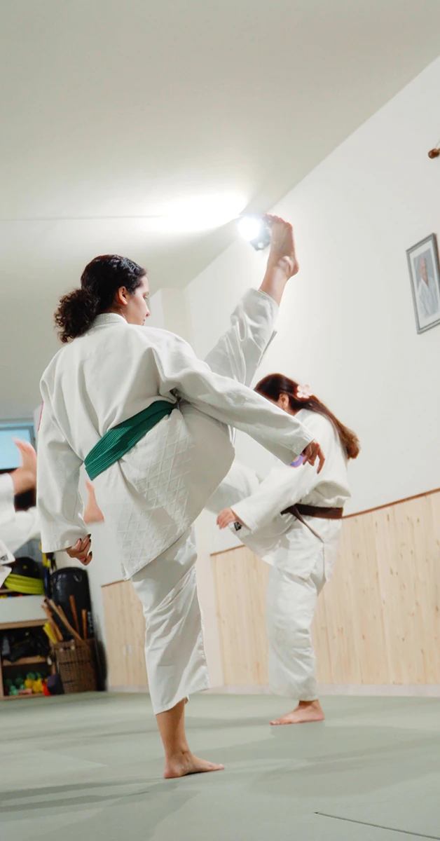 Stills do vídeo publicitário para o instrutor de Krav Maga, Sofia Parente