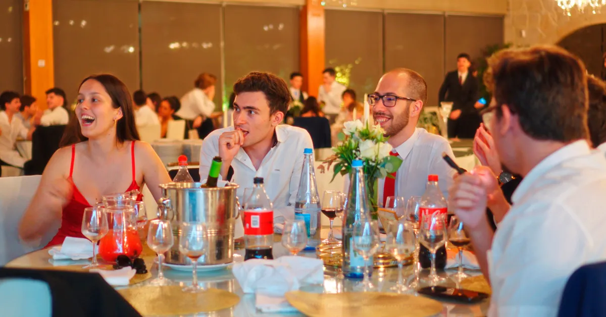 Stills do vídeo de evento Jantar de Gala 2025 do CeSIUM