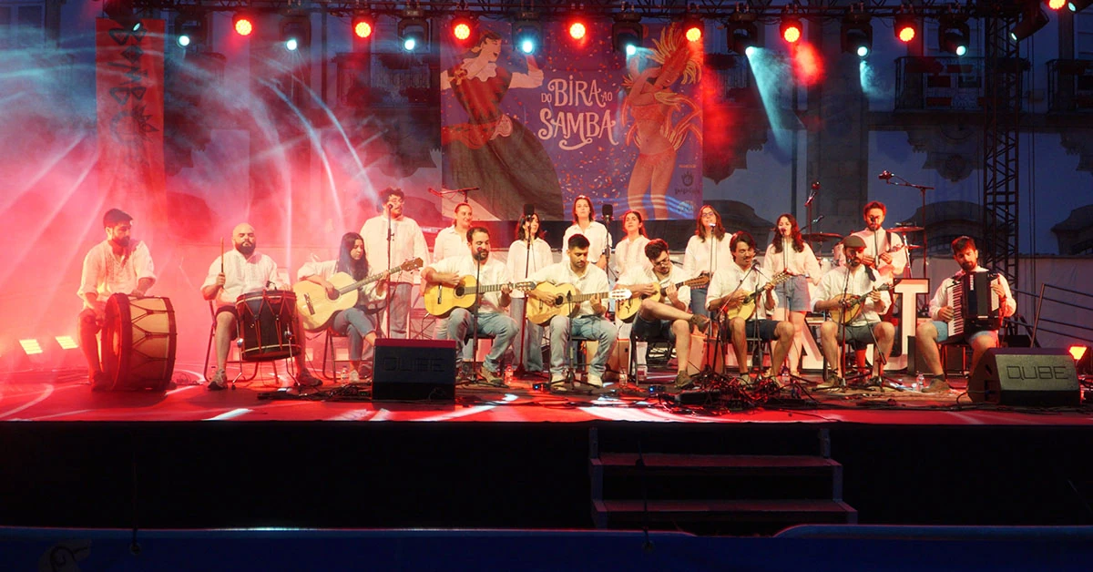Vídeo do Evento Do Bira Ao Samba 2025 em Braga na Praça do Município organizado pelos Bomboémia e que contou com a presença de diversos grupos culturais