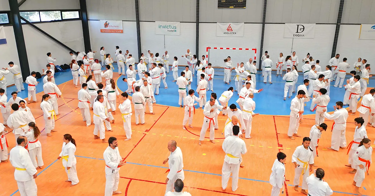 Stills do vídeo do evento da escola MAGUEN Krav Maga realizado no Pavilhão Gimnodesportivo de Tebosa, Braga