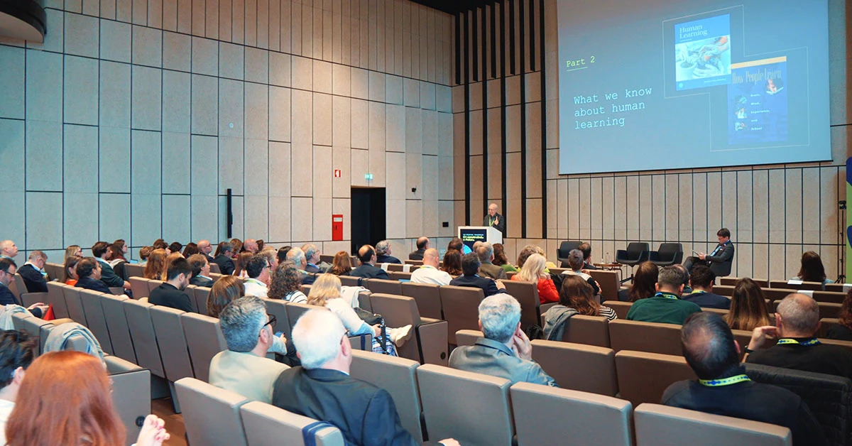 Vídeo de evento do CNIPES Day - Co-creating tomorrow. Um evento realizado no Palácio da Bolsa e no Grande Auditório do Edifício Abel Salazar, da Universidade do Porto.